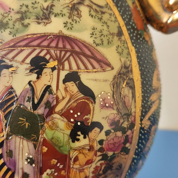 VINTAGE ROYAL SATSUMA VASE, DOUBLE HANDLE, HAND PAINTED, JAPANESE - Picture 5 of 9